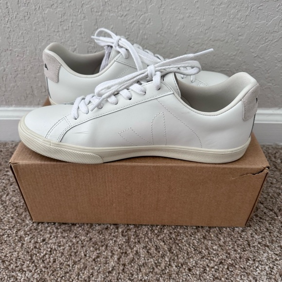 Veja Esplar Sneaker (Unisex) - Picture 4 of 8